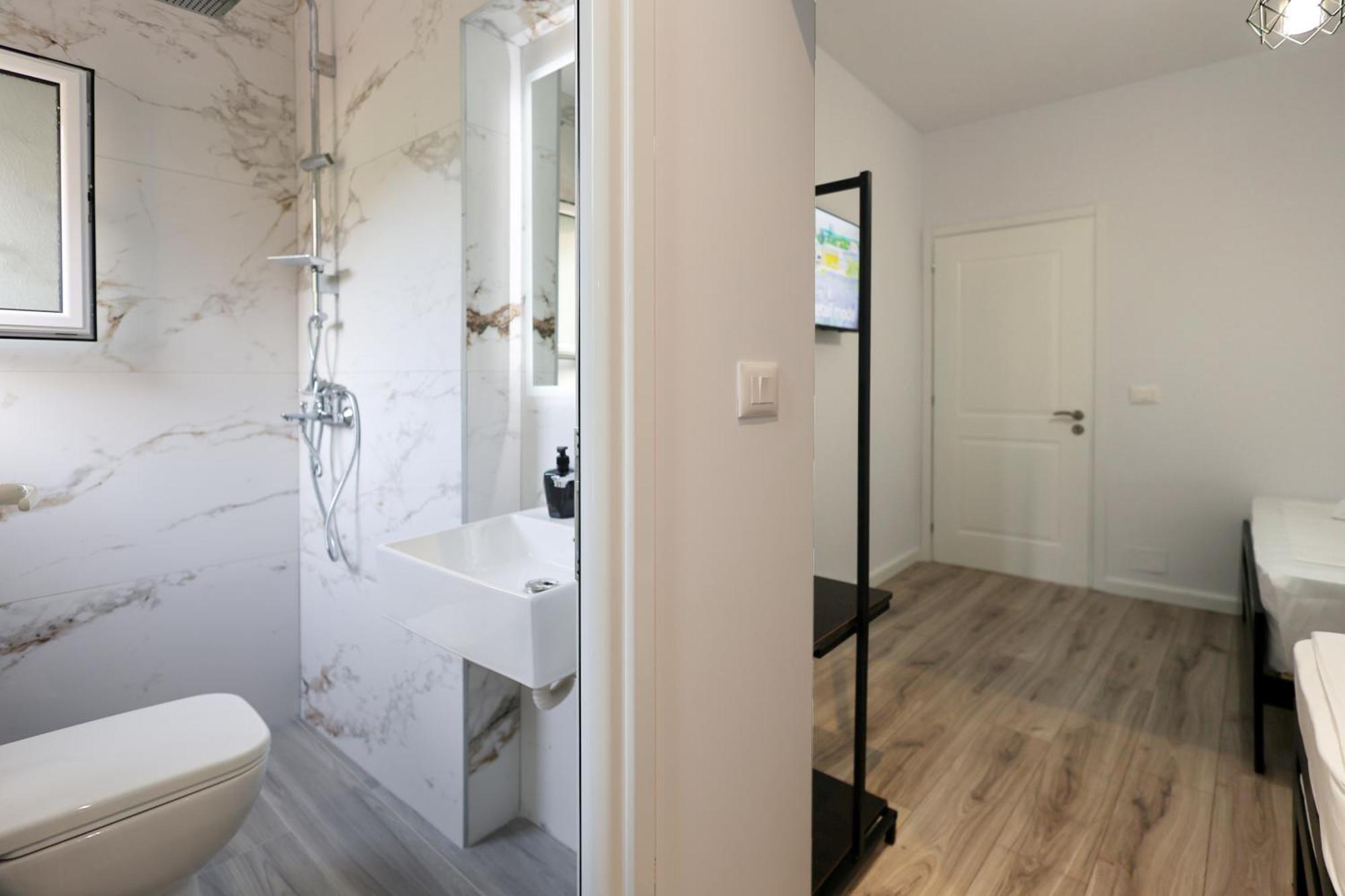 Guesthouse Noke Berat Eksteriør billede